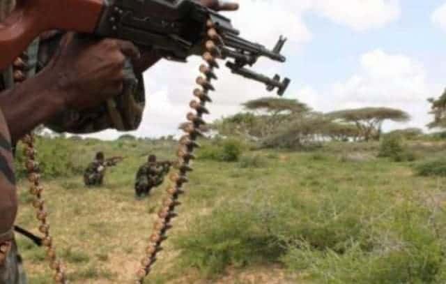 Fighting broke out at a Jubaland military base at the Dariq Bridge on the outskirts of Kismayo in the Lower Jubba region, southern Somalia after an Al-Shabaab attack.  Residents said they heard heavy morning gunfire & 2 regional soldiers were hurt in the repelled terror assault