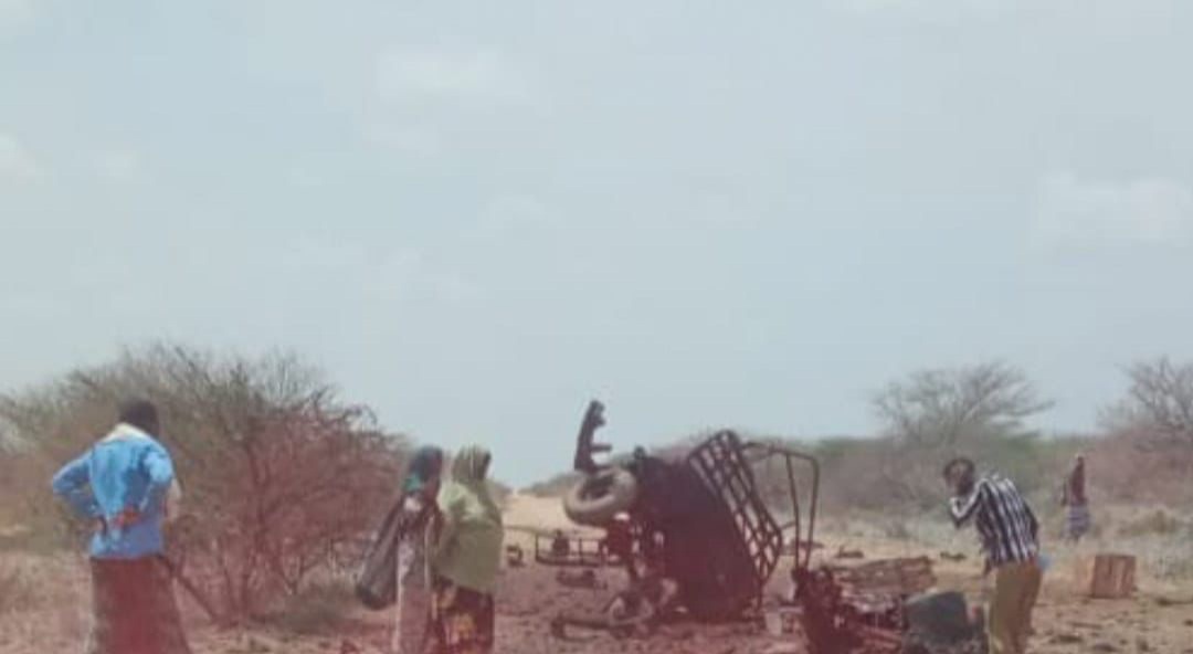 4 people killed after miraa van hit an IED along Wajir-Geriley road in Wajir county, NE Kenya