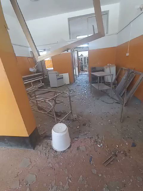 Beledweyne Central Hospital was badly damaged by the blast which killed  50 people and injured more than 90. There is no place to treat the wounded and sick including pregnant women& children