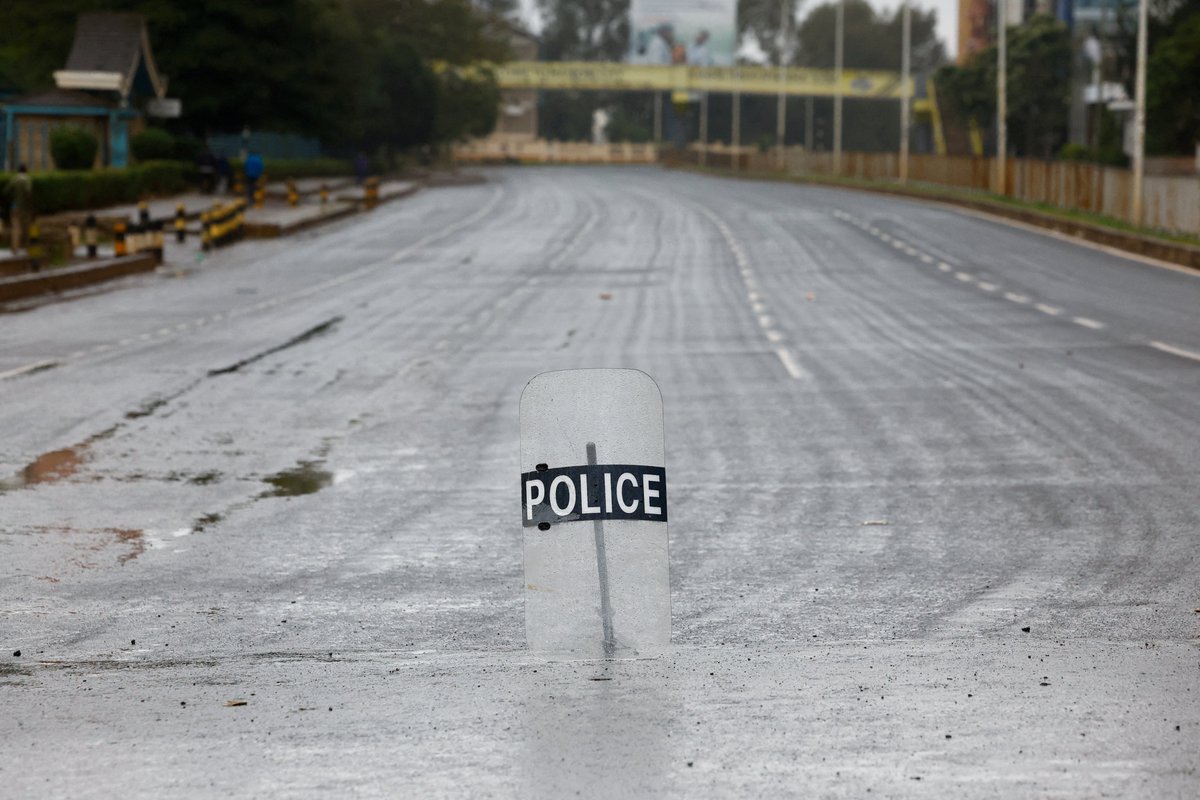 La police bloque les routes menant à la capitale kenyane à l'occasion de l'anniversaire des manifestations pro-démocratie